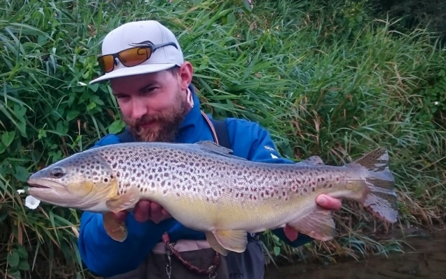 Last day of the season - nice catch. Fly fishing guide Poland