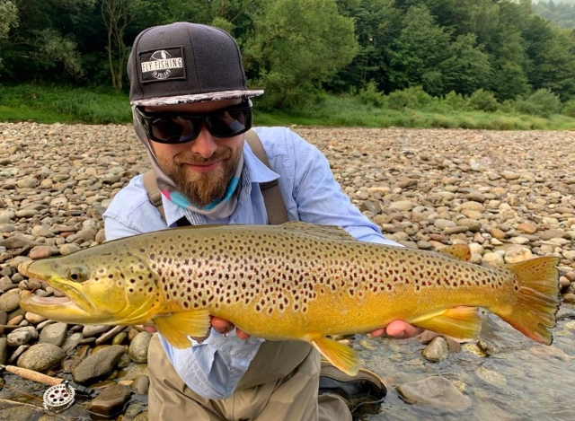 The best fly fishing guide Poland Dunajec River