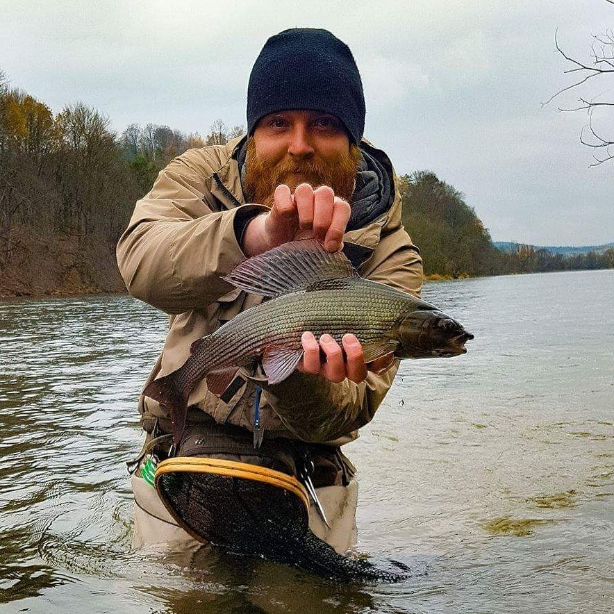 Big grayling cought on dry fly - Fly Fishing in Poland